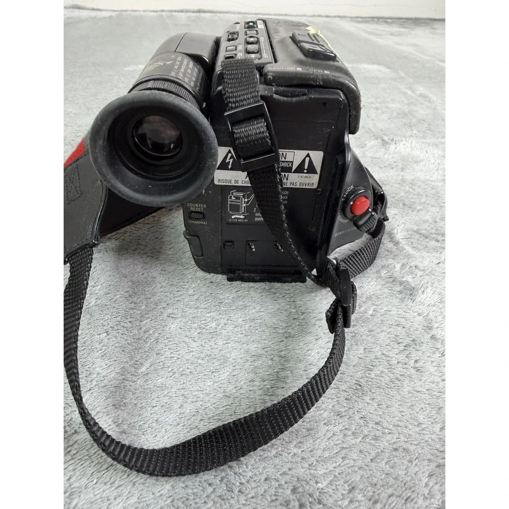 Sony CCD-TR5 Handycam Camcorder Lot As Is Untested